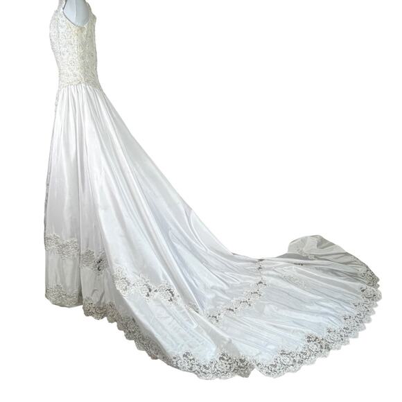 Mori Lee Ivory Wedding Dress with 5' train - Womens Size 8 - Bridal Gown - Picture 3 of 12